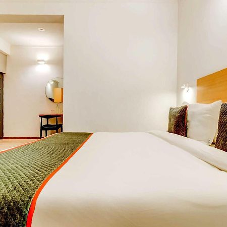 Hotel O Star Key Гургаон Экстерьер фото