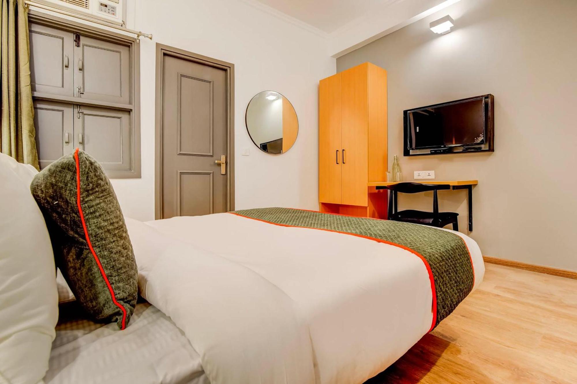 Hotel O Star Key Гургаон Экстерьер фото