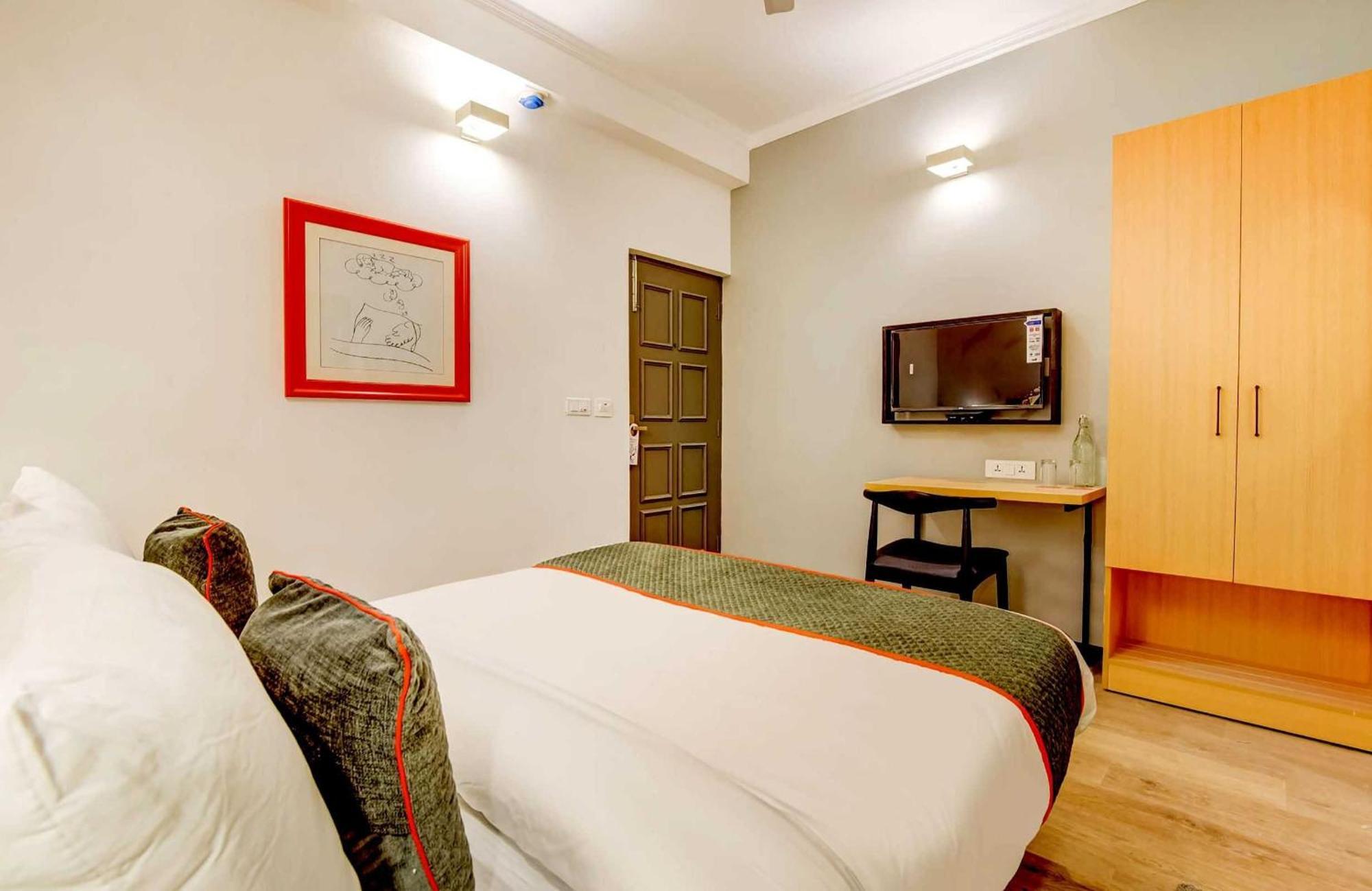 Hotel O Star Key Гургаон Экстерьер фото