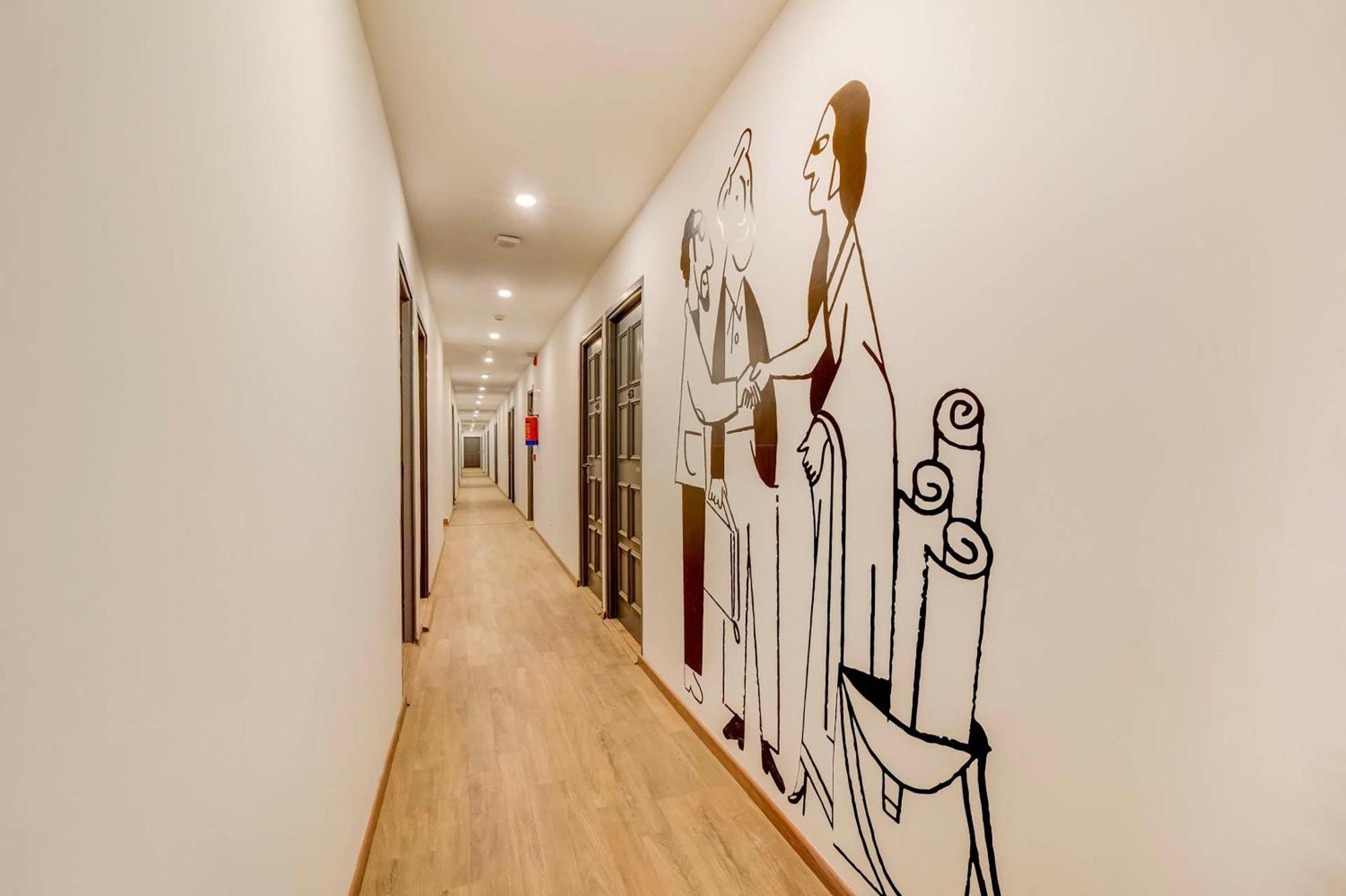 Hotel O Star Key Гургаон Экстерьер фото