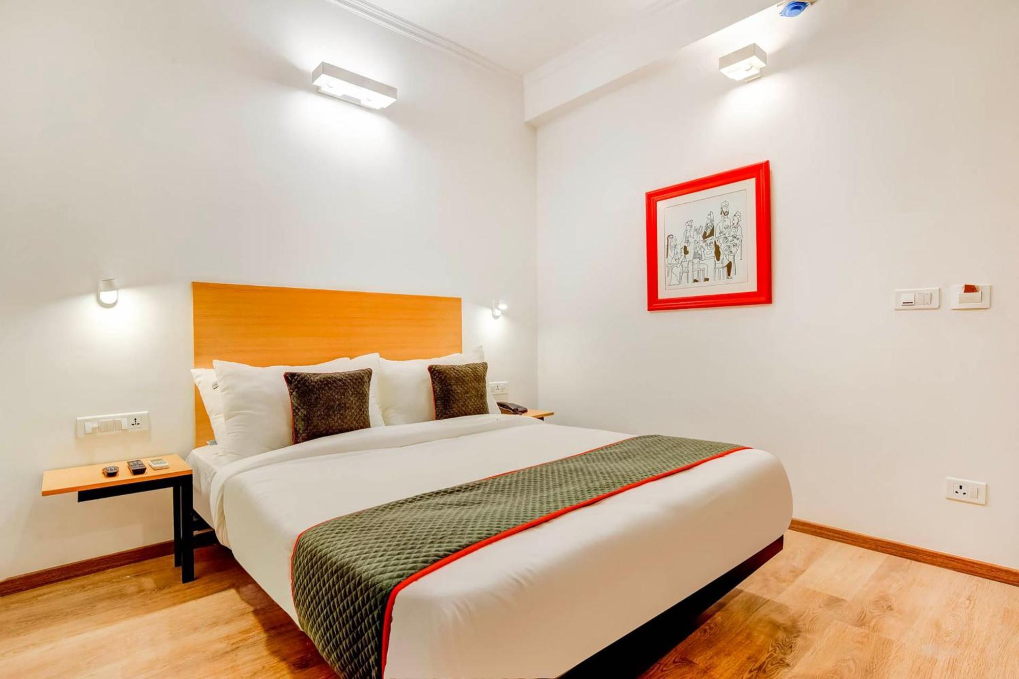 Hotel O Star Key Гургаон Экстерьер фото