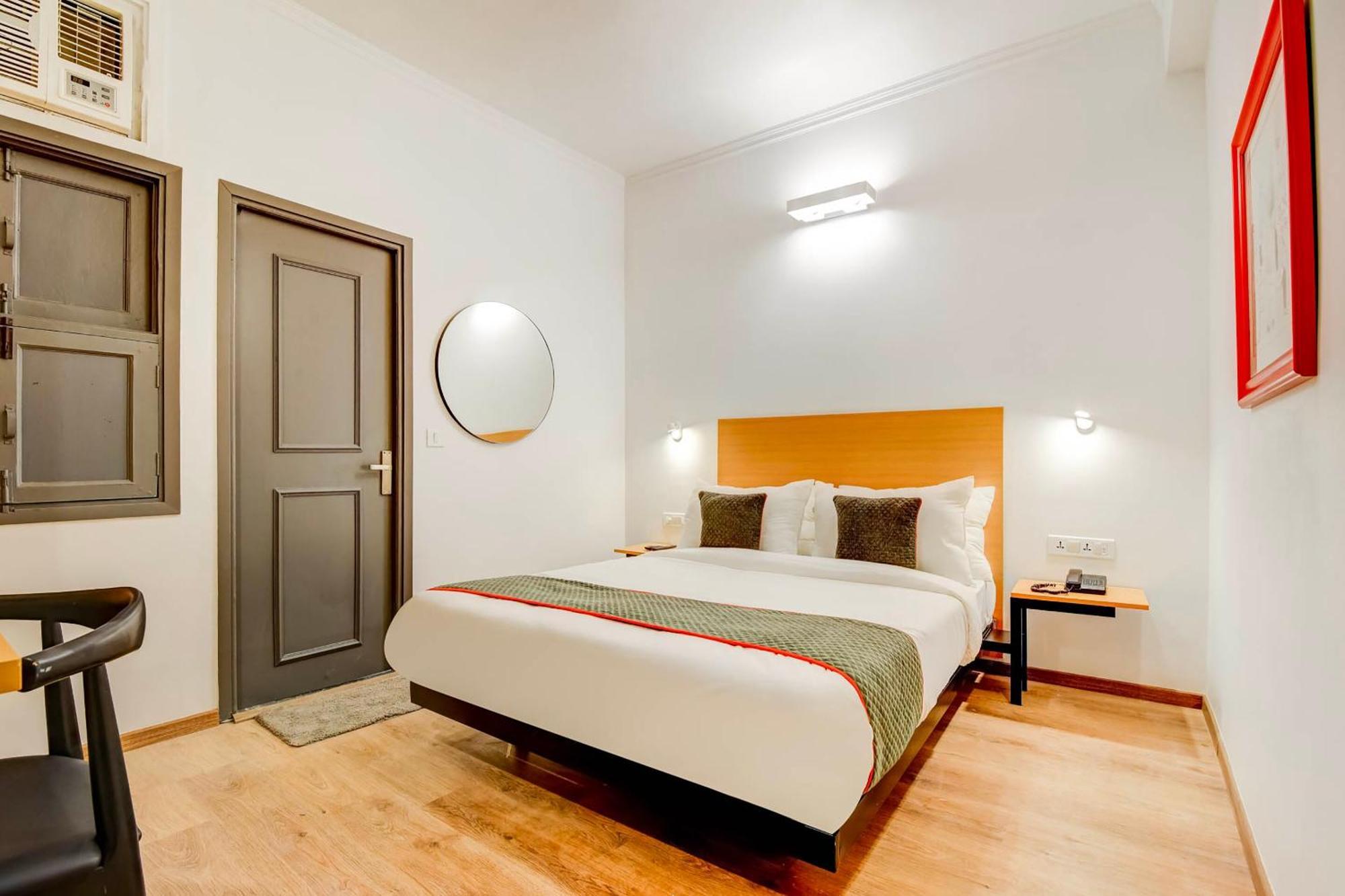 Hotel O Star Key Гургаон Экстерьер фото