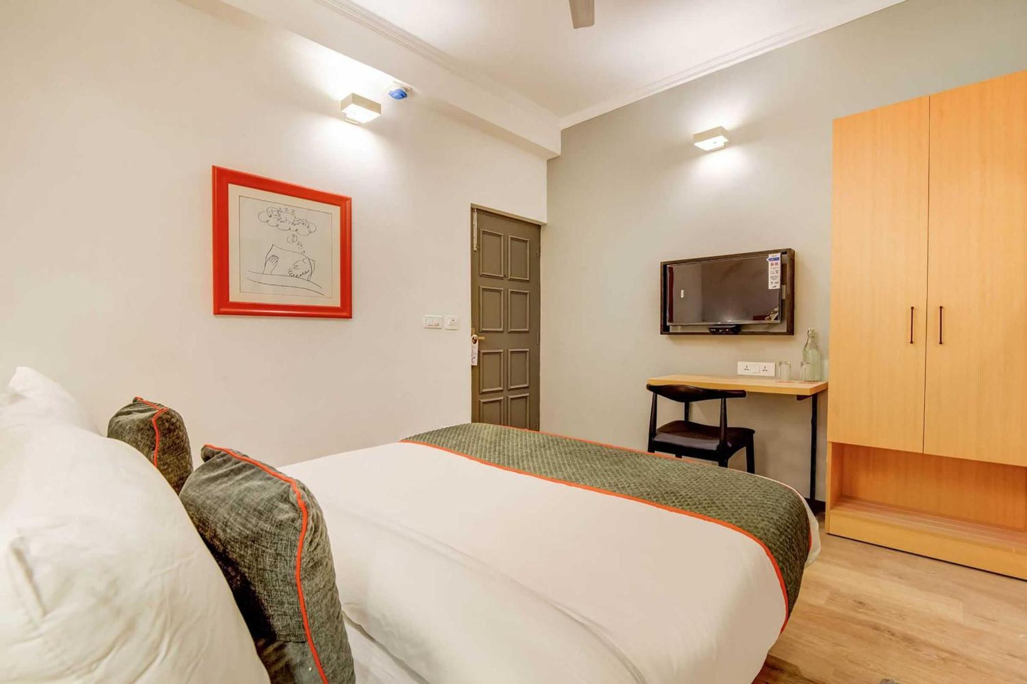 Hotel O Star Key Гургаон Экстерьер фото